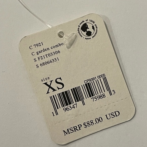 Free People Floral Print Blouse Size XS Green garden floral print off shoulder - Picture 10 of 10